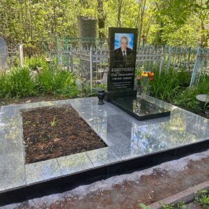 Пам’ятники з фото у склі, портретом, Памятники с фото в стекле в Днепре — Фотостекло на памятник