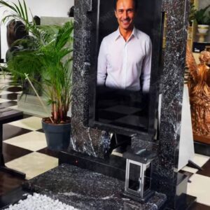 Портрет у склі на пам’ятнику